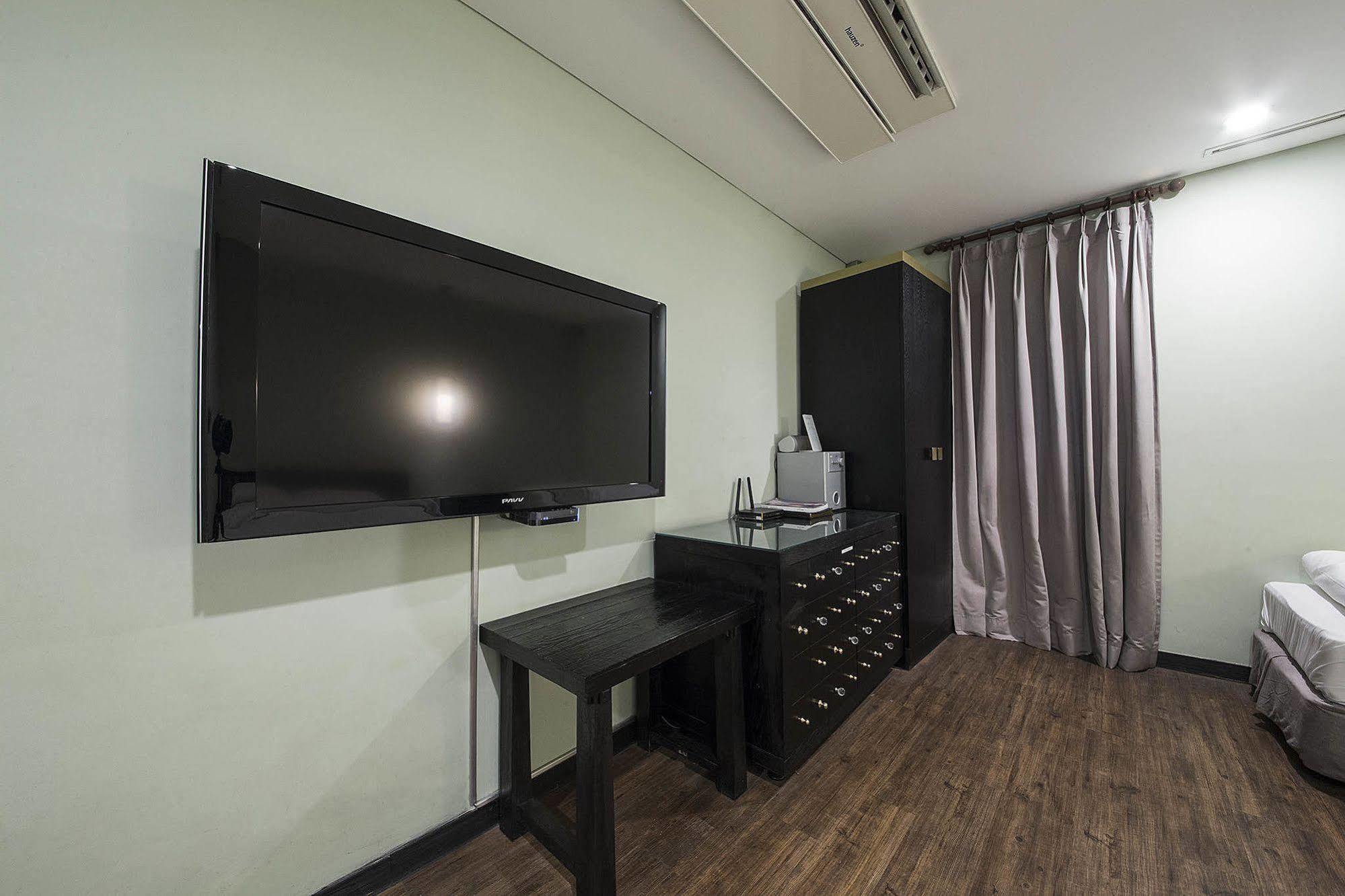 Mate Hotel Seoul Gimpo Exterior photo